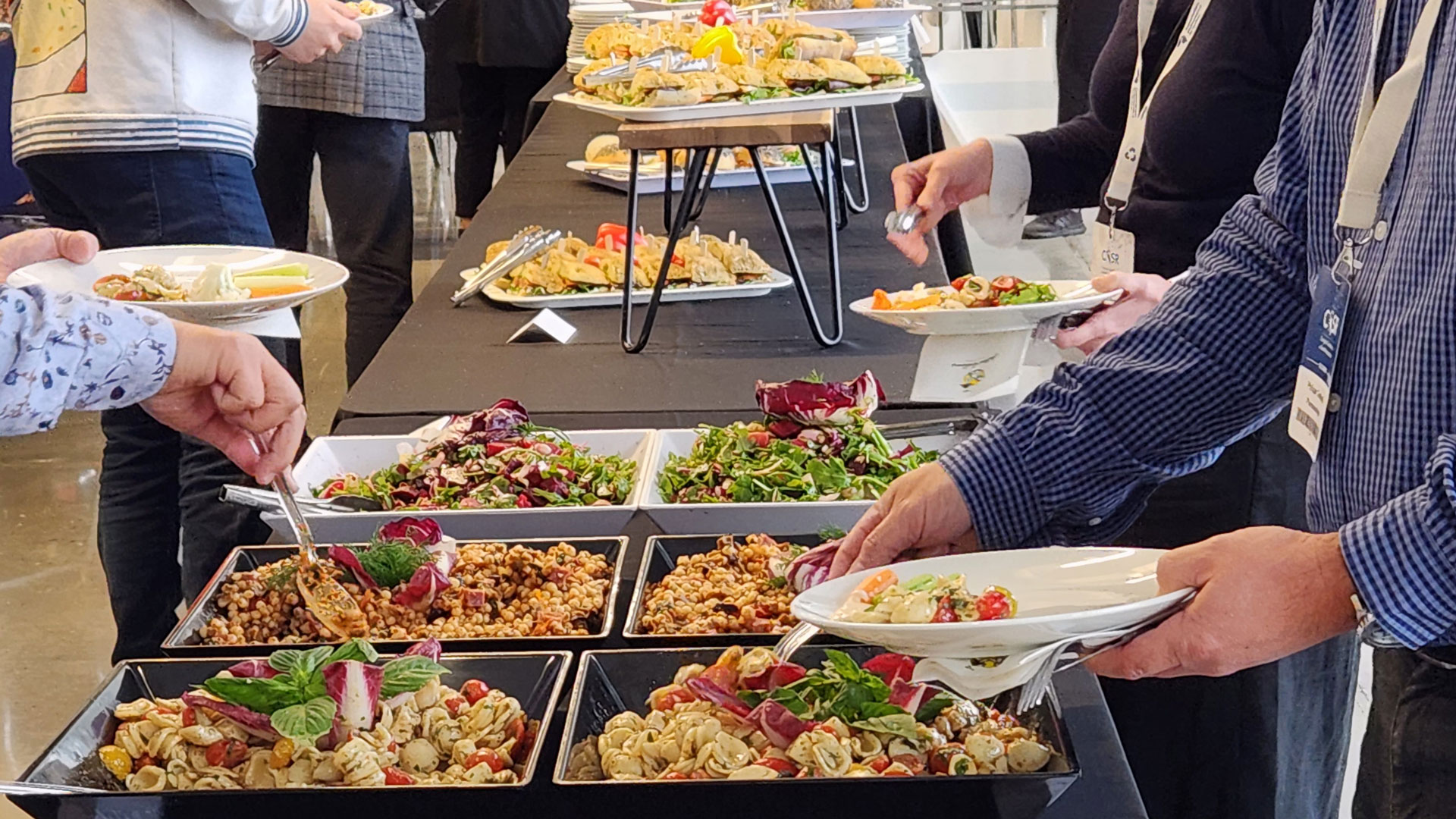 Buffet du dîner servi pendant le congrès